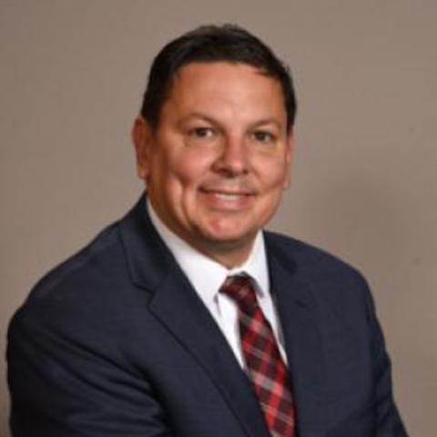 Chris Hellstrom headshot